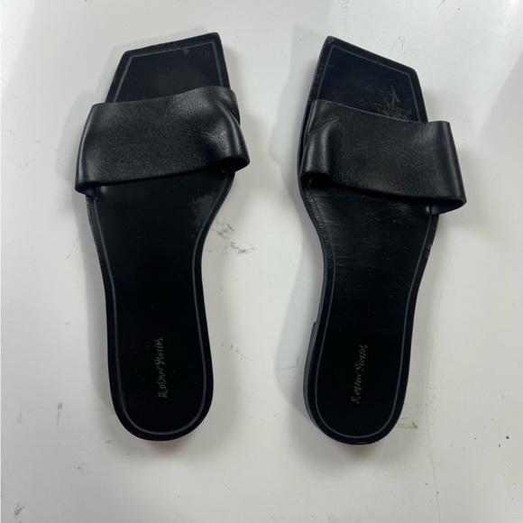 Women’s & other stories  black leather mules US9 in a giod condition m100-4 - Picture 1 of 2